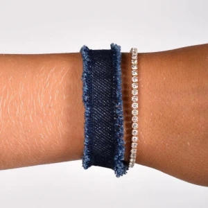 Jeansarmband  - Vi är ett Uf företag som bland annat säljer detta jeansarmband✨✨Finns olika jeansfärger att välja mellan❤️‍🔥