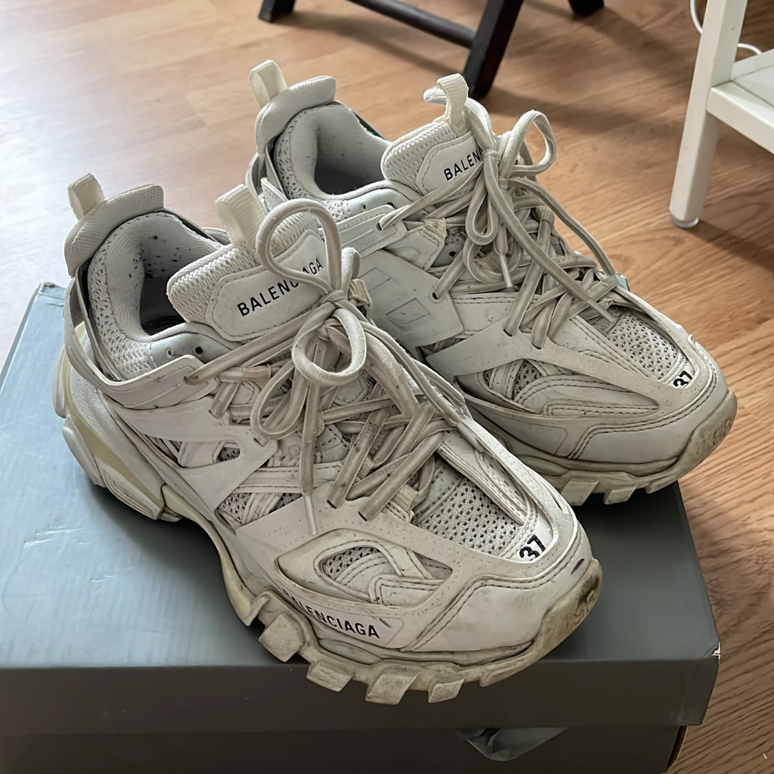 Balenciaga track