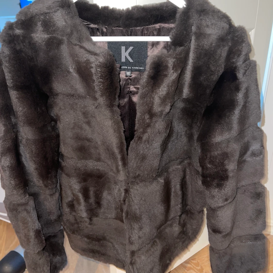 Brun pälsjacka - 91