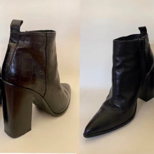 Supersnygga höstskor svart skinn strl 38 säljes - Supersnygga knappt använda skinnskor säljes av märket Cobler. Nypris 2,400 kr