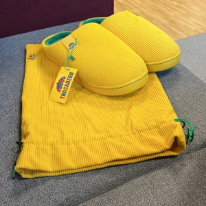 Tossaderos - Splitter nya trocadero tofflor. De har storleken 44/45 men passar de som har storleken 43.