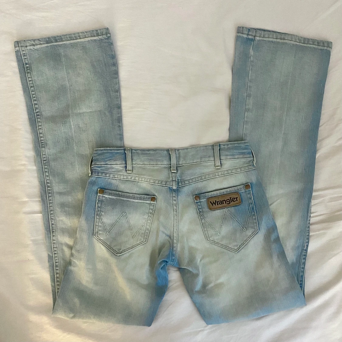 Ljudblå bootcut jeans - 90