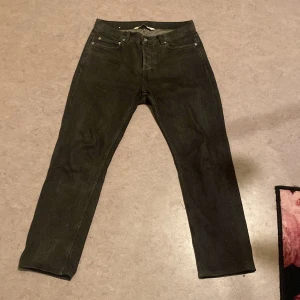 Our legacy jeans - W33 L32 Ny pris 1700 Inget är fel på byxorna  Säljer för att de är för små för mig Inte används så mycket på grund av detta