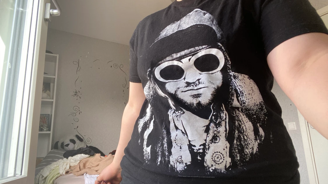 Kurt Cobain t shirt 