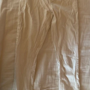 Molly jeans  - Knappt använda 