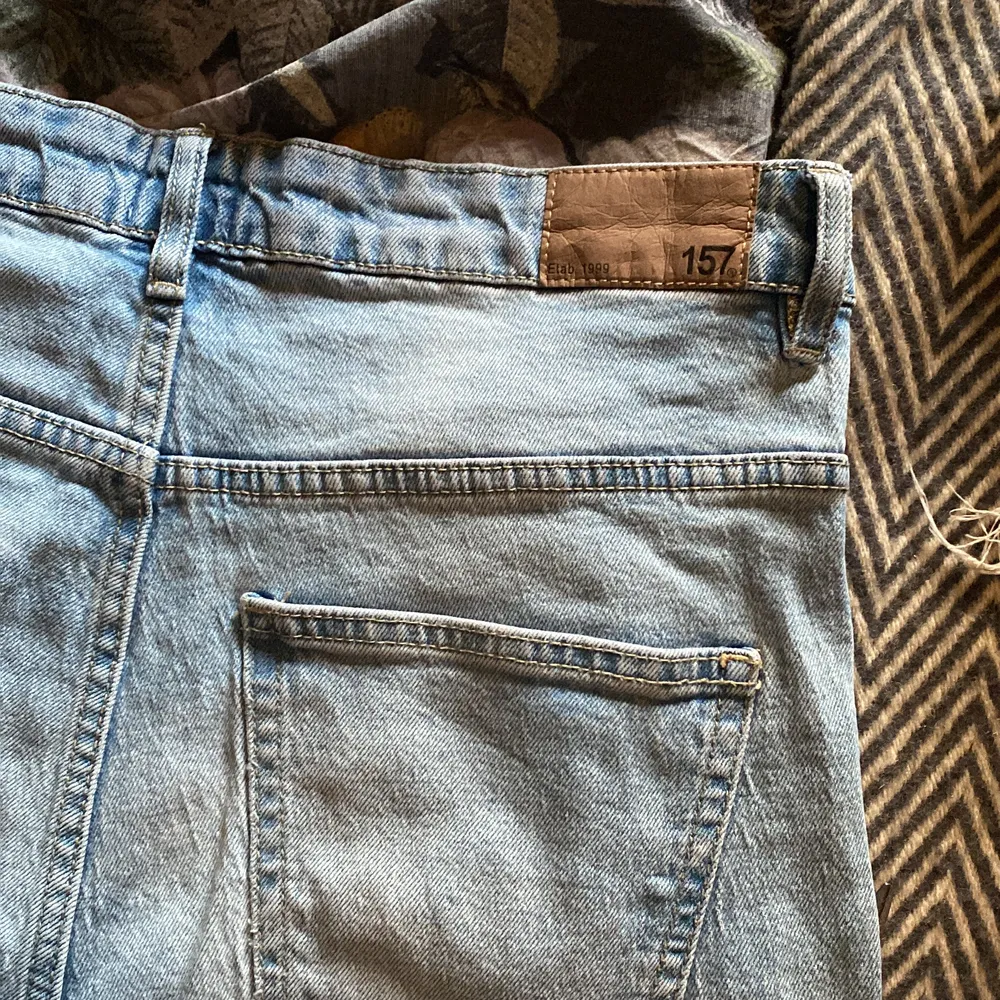 2 par jeans från Lager 157. Säljer ett par för 50 båda för 90. Båda är i storlek S. 😄. Jeans & Byxor.