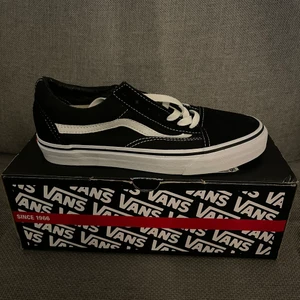 Vans - Oanvända oldschool vans i strl 36.5