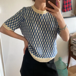 Stickad tröja  - Så fin tröja! 