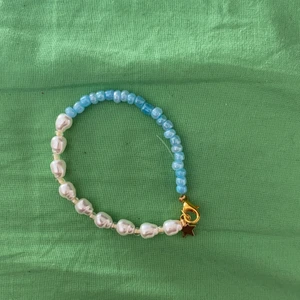 Armband  - Armband 15kr frakt 14 kr köp tre st armband få dom för 30kr man får fraktbevis 