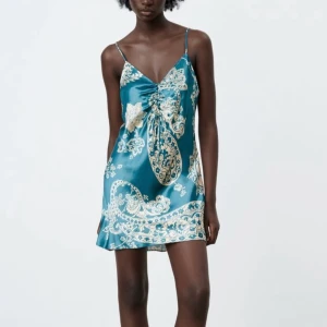 Summer dress - I'm not sure what the shipping is from Norway but I think it's around 100