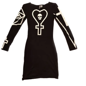 Klänning  - Långärmad tight svart bomulls klänning med tryck🖤