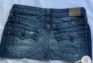 Minikjol true religion  - Säljer denna superkorta mini kjolen från true religion