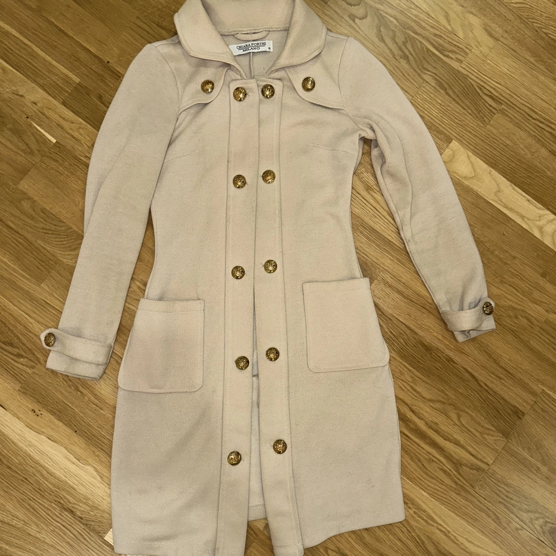 Beige kofta i stl XS