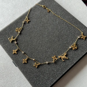 Halsband  -  halsband Lv💗 