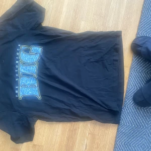 T shirt  - Snygg t shirt kommer inte till andvändning längre 