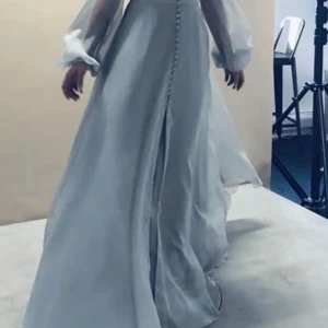 IDA LANTO Balklänning helt ny 👗 - Otroligt fin balklänning i storlek 38 från IDA LANTO i ljus blått helt ny lappar sitter kvar , säljer klänningen till väldigt bra pris 900kr 🌸