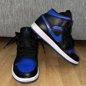 Jordan 1  - Jordan 1 till salu, royal blue. Knappt använda i storlek 41. Pris kan diskuteras. 