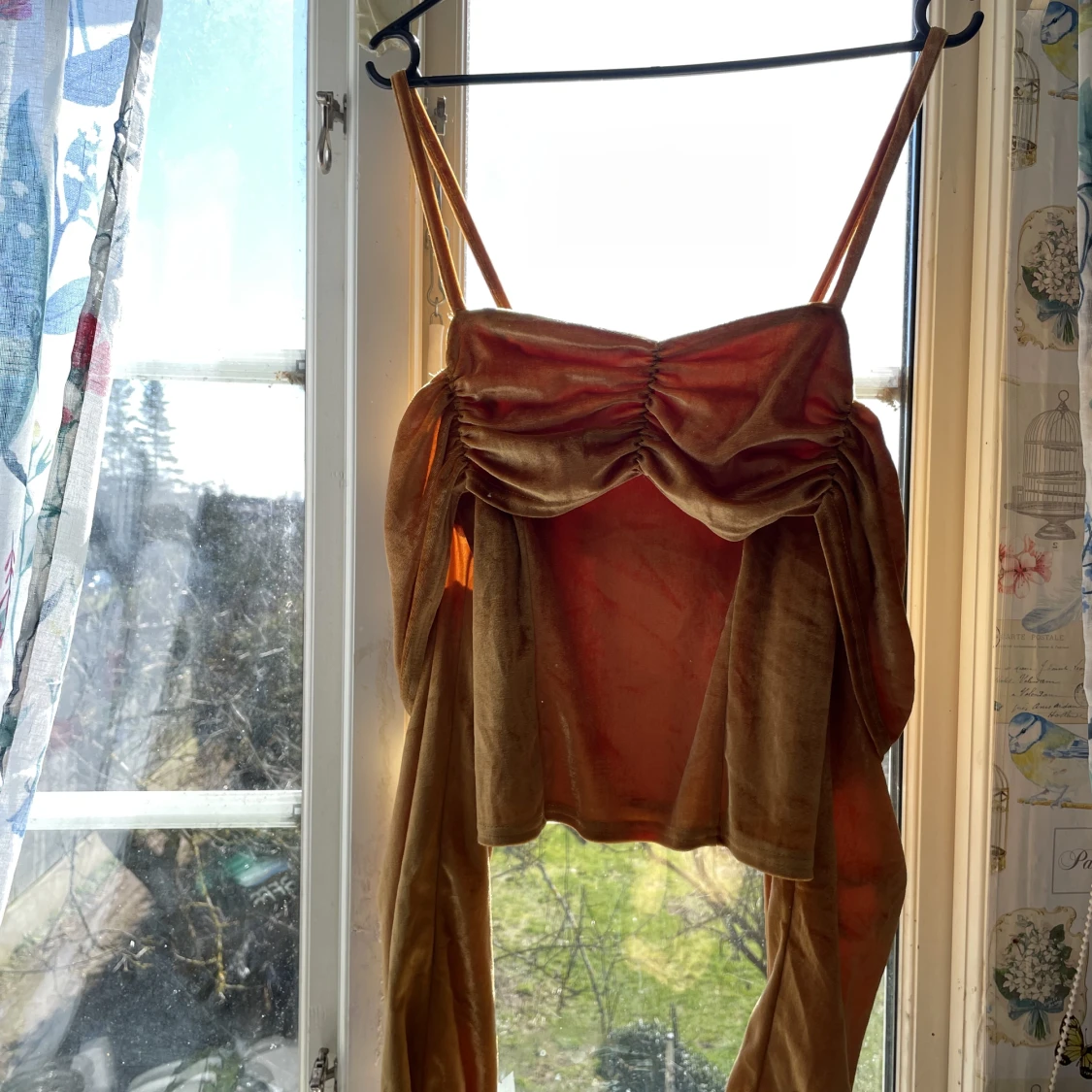 Gul/guld sammet topp