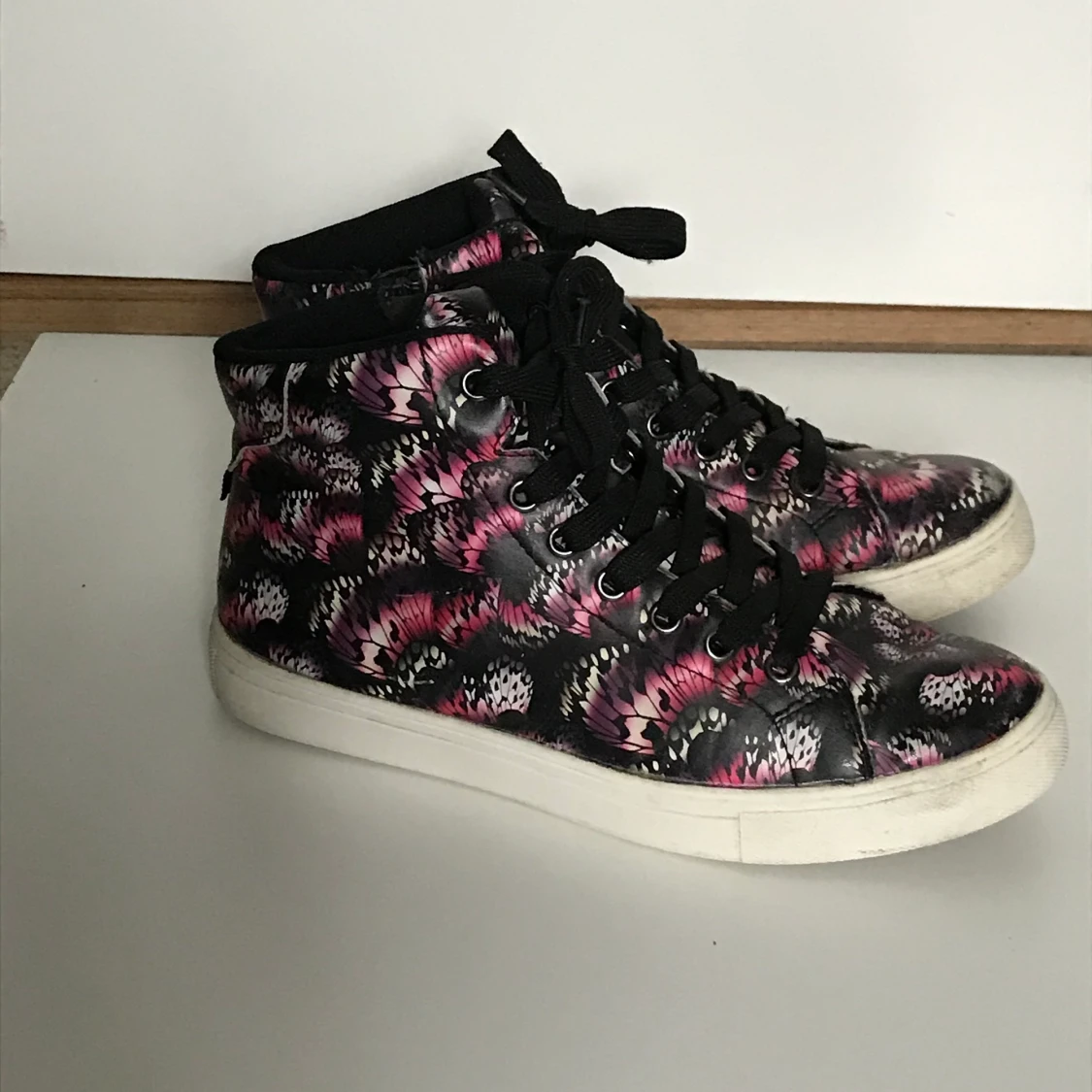 Fräcka sneakers stl 38