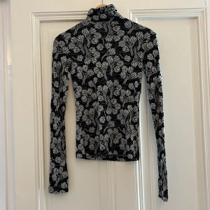 Polotröja från rodebjer  - Polo från Rodebjer. Storlek XS i fint skick