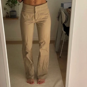 kostymbyxor  - förra ägarens bilder, passade tyvärr inte därför säljer jag vidare!