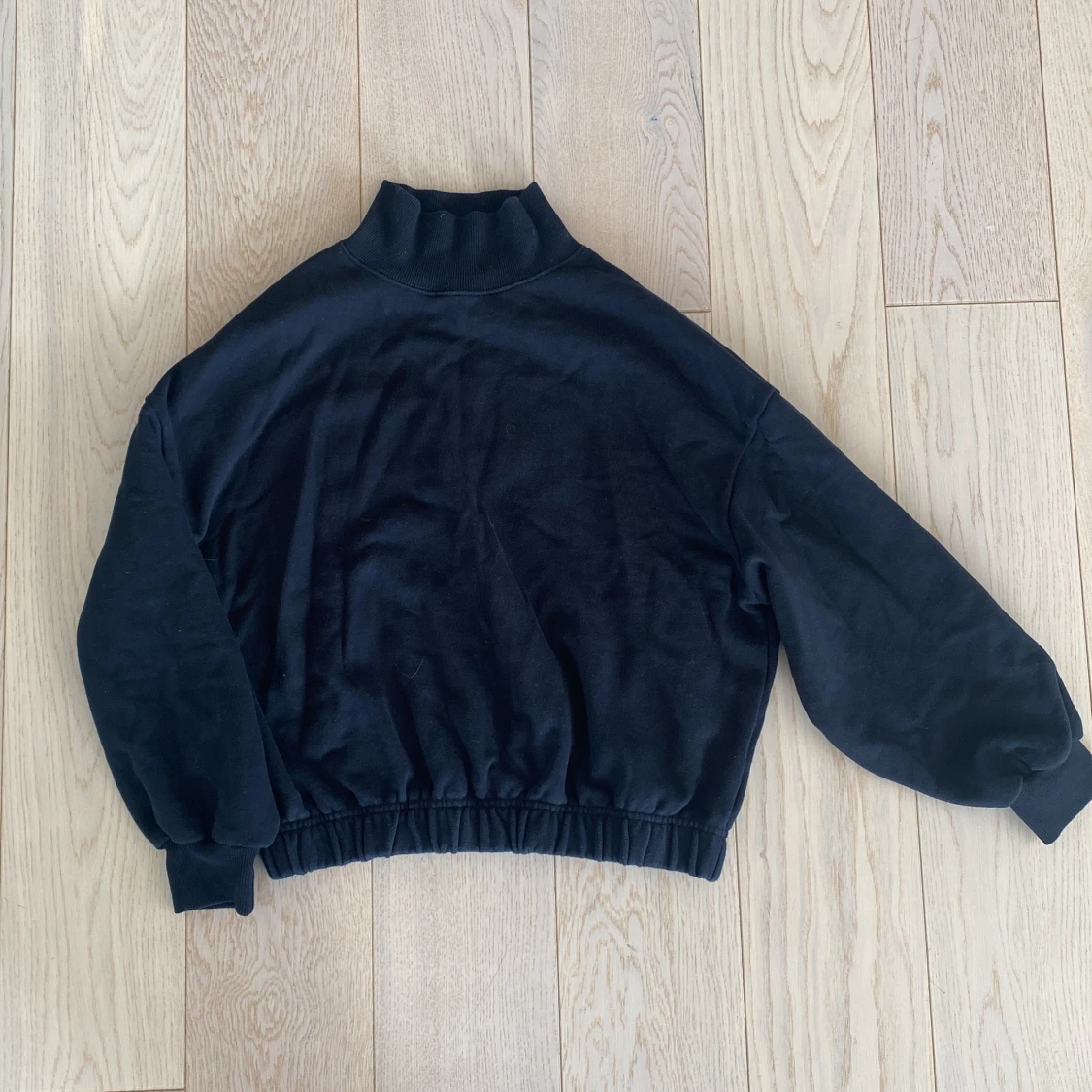 Tjocktröja polo från Bikbok