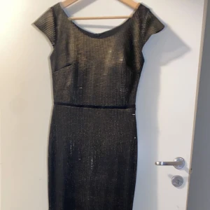 Klänning - Använd en gång