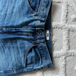Uniqlo jeans - Jeans från uniqlo, säljer då de är för små för mig