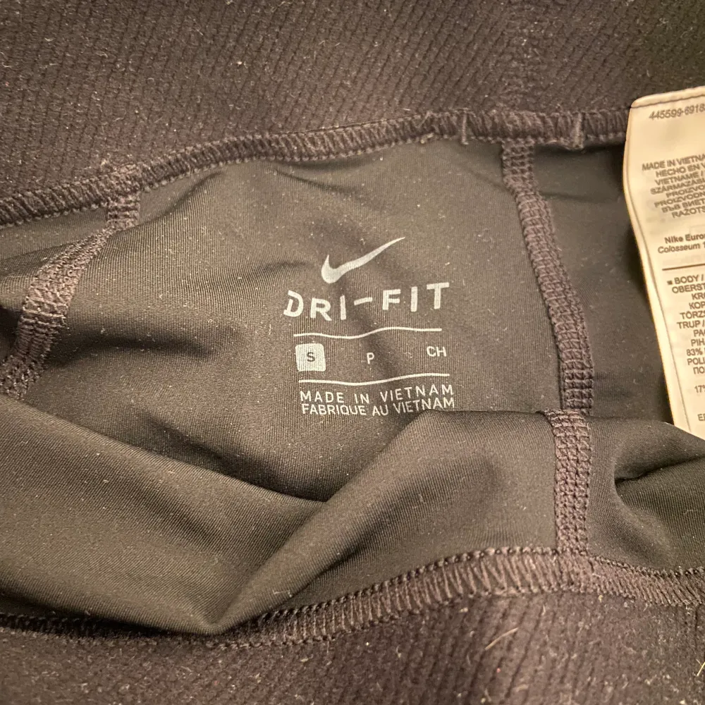 Säljer dessa Nike pro shorts som jag aldrig använt utan bara testat. Nyskick 😍 200 + frakt . Shorts.