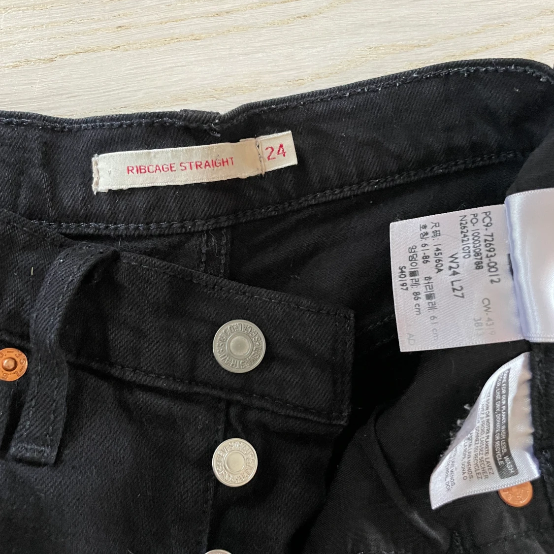 Svarta Levis jeans - 91