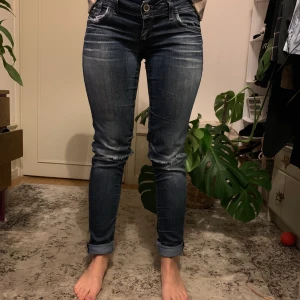 G-Star Jeans - I bra skick, mjuk kvalitet. Storlek 27/32. Låg midja.