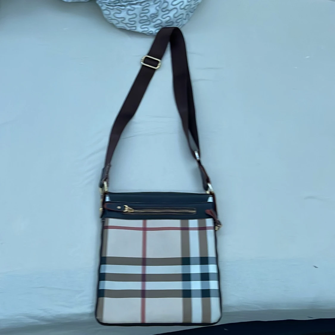 Burberry axelremsväska - 90