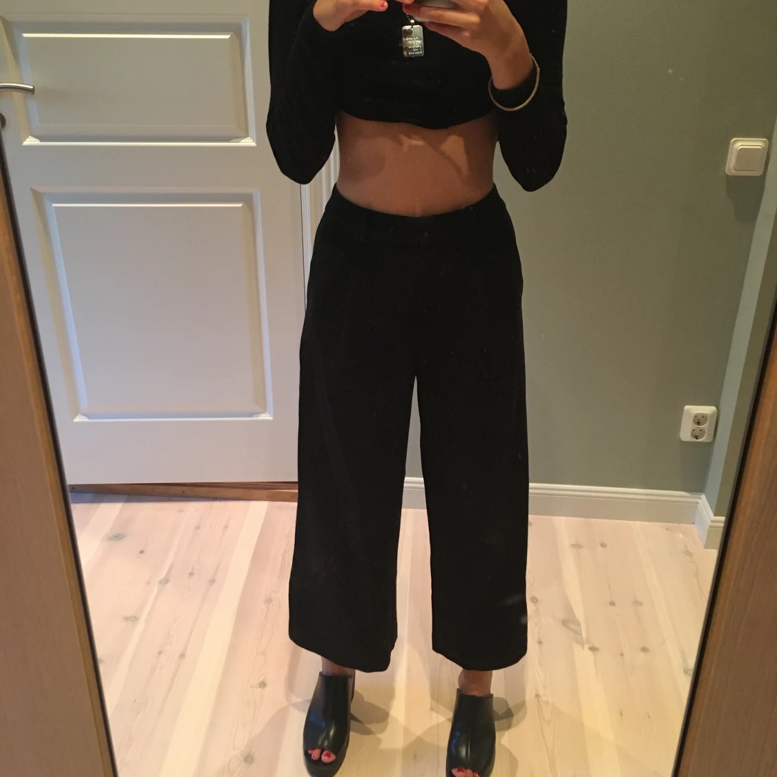 Svart kostymbyxa 