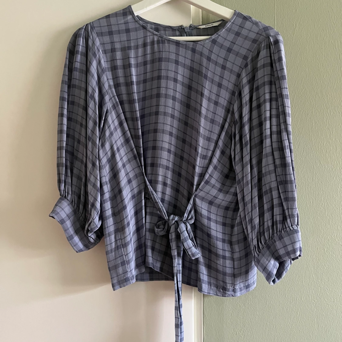 Blus från Envii i strl S