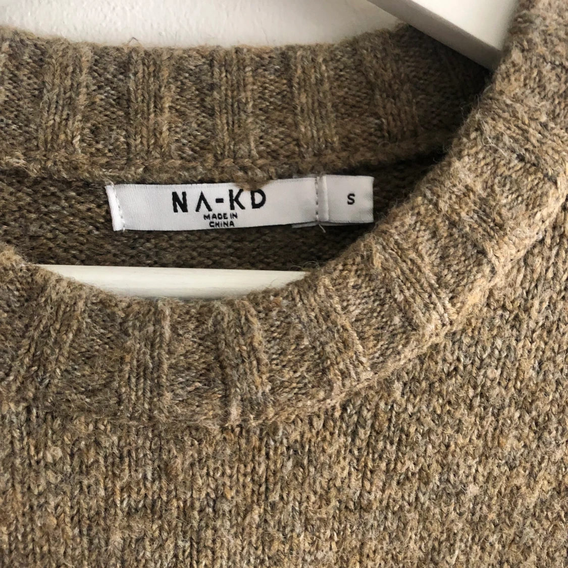 Brun tjocktröja från Na-kd - 90