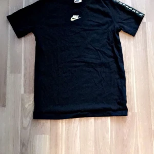 Nike 150 - Nike T-shirt