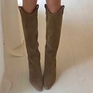 Bronx boots - Säljer nu mina skitsnygga Bronx stövlar. Aldrig använda endast testade! Storlek 36 men passar 37. 