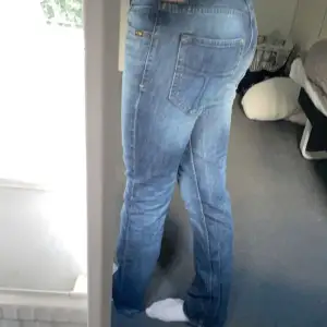 Lågmidjade jeans från tiger of sweden 