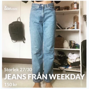 Jeans från Weekday  - Märket row Storlek 27/30