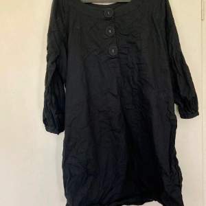 Black long shirt, 3/4 sleeves