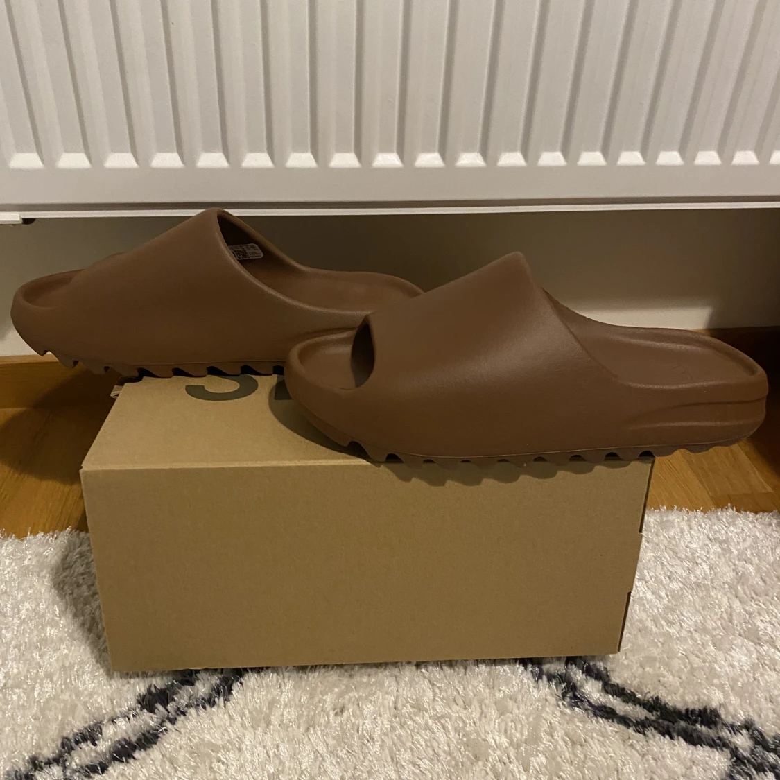 Yeezy Slides Flax - 90