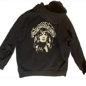 Hoodie med tryck - Hoodie med snyggt tryck från Subdued⭐️ storlek S lite oversized 389kr + frakt