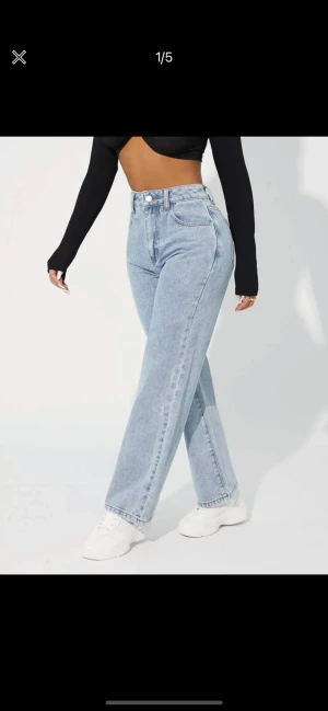 Petite jeans  - Mycket bra kvalite på jeansen storlek M. Ej använda.  Pris kan diskuteras 