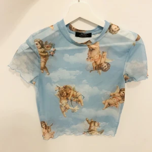 Bershka magtröja  - Supersöt magtröja från bershka, använd fåtal gånger