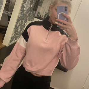 Tröja  - Tröja från HM aldrig använd 