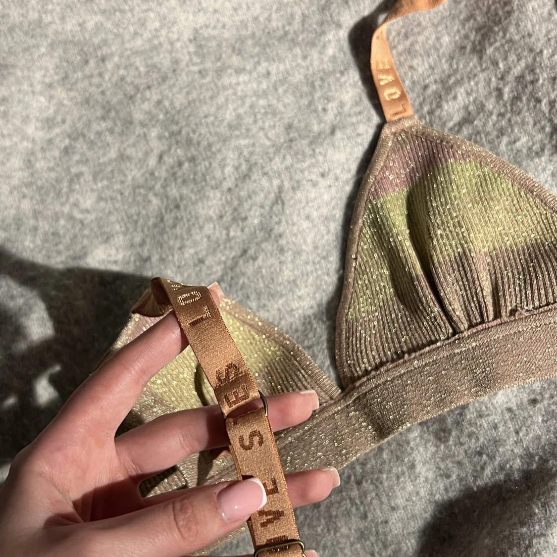 Bralette love stories - 90