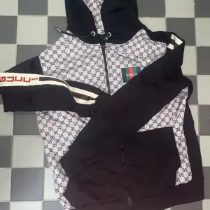 Gucci overall storlek M 
