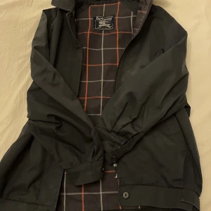 Skit snygg burburry jacka!  - Så snygg burburry jacka❤️ älskar så mkt, kan även byta
