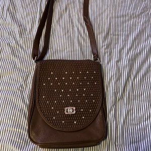 Väska  - Är helt ny har fått den som present från utomlands 