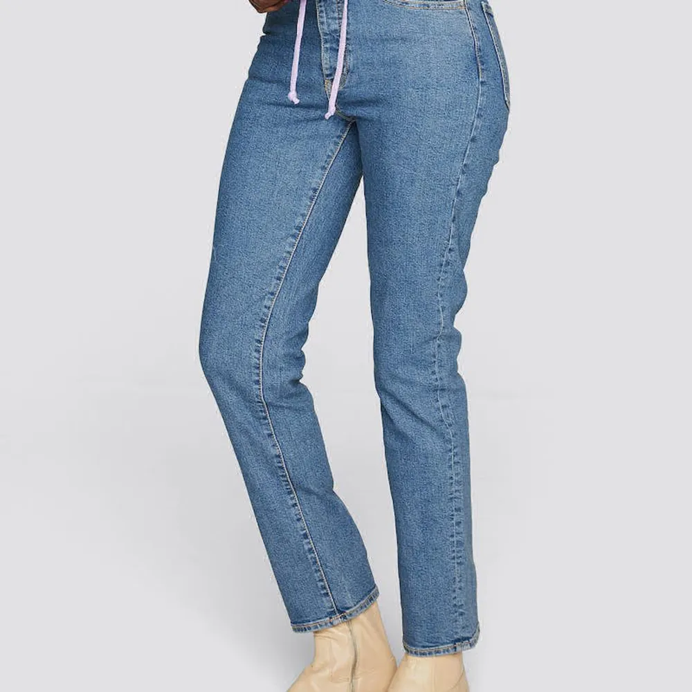 Jättefina straight jeans från Cubus i storlek xs/L30 💕 Skriv för fler bilder. 100kr+frakt! . Jeans & Byxor.